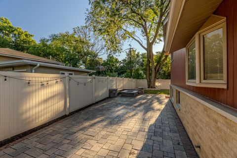Tiny photo for 1116 N Westgate Road, Mount Prospect, IL 60056 (MLS # 12493207)