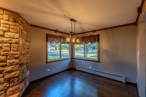 Tiny photo for 1116 N Westgate Road, Mount Prospect, IL 60056 (MLS # 12493207)