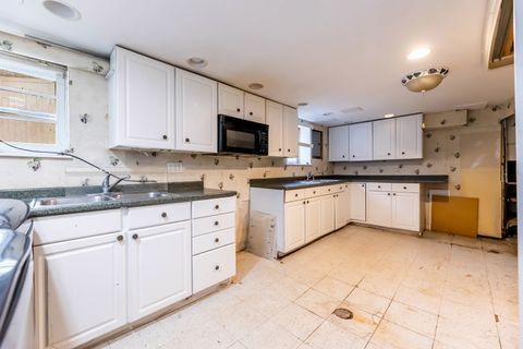 Tiny photo for 17956 Sacramento Avenue, Homewood, IL 60430 (MLS # 12619315)