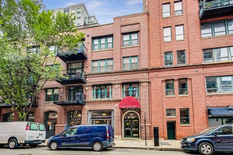 Photo of 420 W Ontario Street #209, Chicago, IL 60654 (MLS # 12637151)