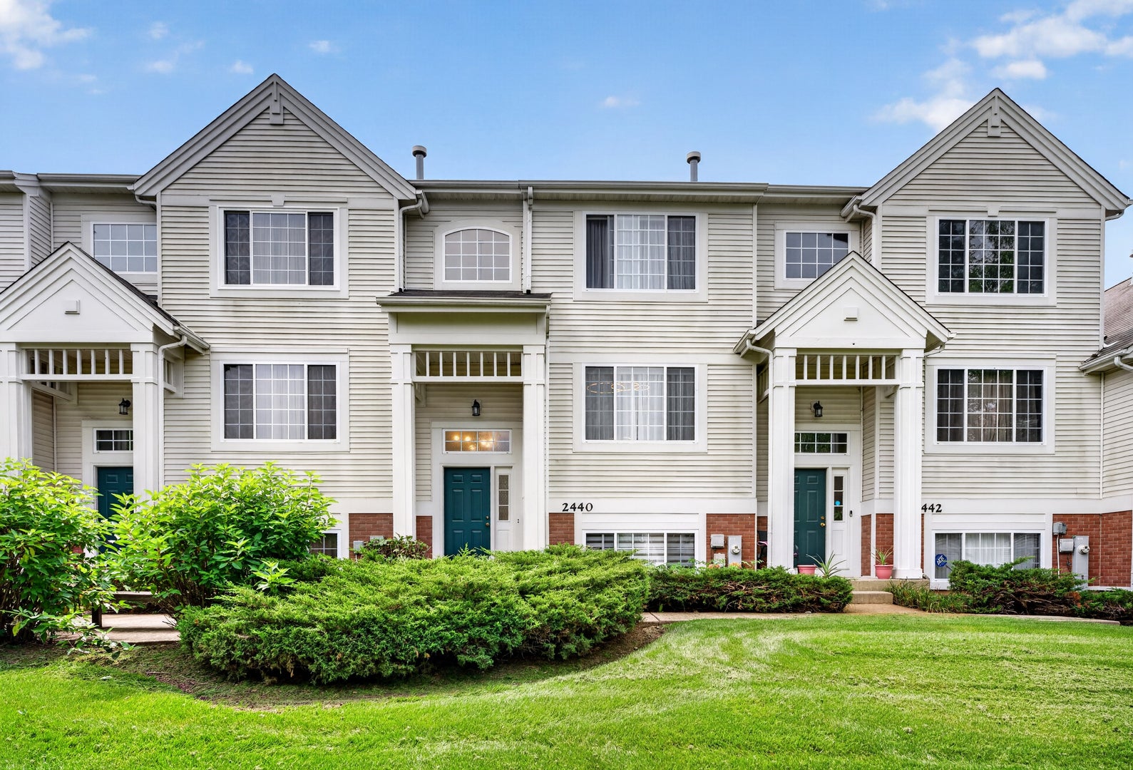 2440 Oakfield Court
