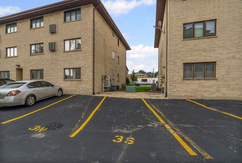 Tiny photo for 9535 S 53rd Avenue #3S, Oak Lawn, IL 60453 (MLS # 12488046)