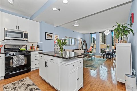 Tiny photo for 1250 S Michigan Avenue #907, Chicago, IL 60605 (MLS # 12454714)