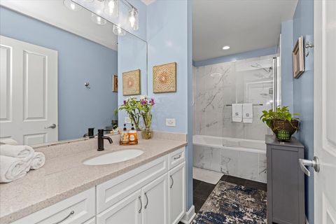 Tiny photo for 1250 S Michigan Avenue #907, Chicago, IL 60605 (MLS # 12454714)
