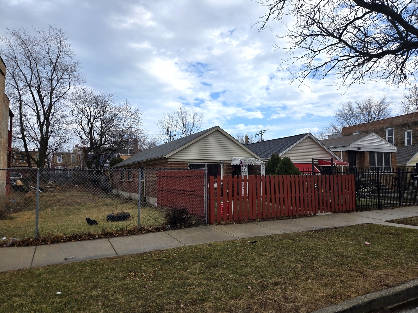 623 N Christiana Avenue