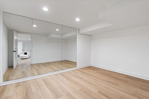 Tiny photo for 39 E Schiller Street #1E, Chicago, IL 60610 (MLS # 12587587)