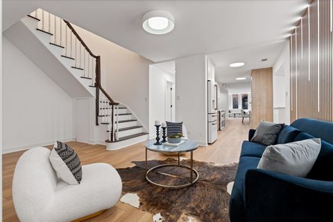 Tiny photo for 39 E Schiller Street #1E, Chicago, IL 60610 (MLS # 12587587)