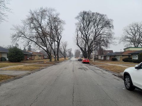 Tiny photo for 14731 Kimbark Avenue, Dolton, IL 60419 (MLS # 12584892)