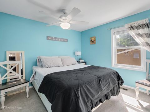 Tiny photo for 877 Manchester Course, Geneva, IL 60134 (MLS # 12662208)