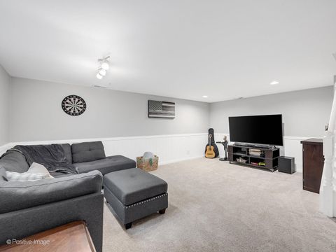 Tiny photo for 877 Manchester Course, Geneva, IL 60134 (MLS # 12662208)