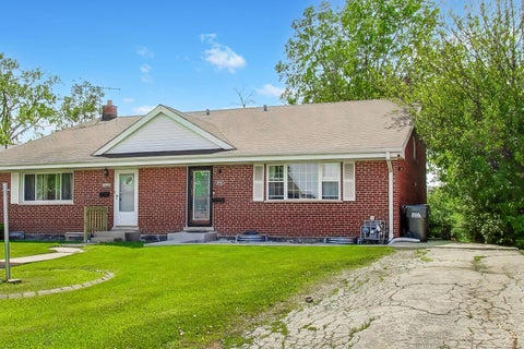 Tiny photo for 9448 N Oak Avenue, Des Plaines, IL 60016 (MLS # 12665692)
