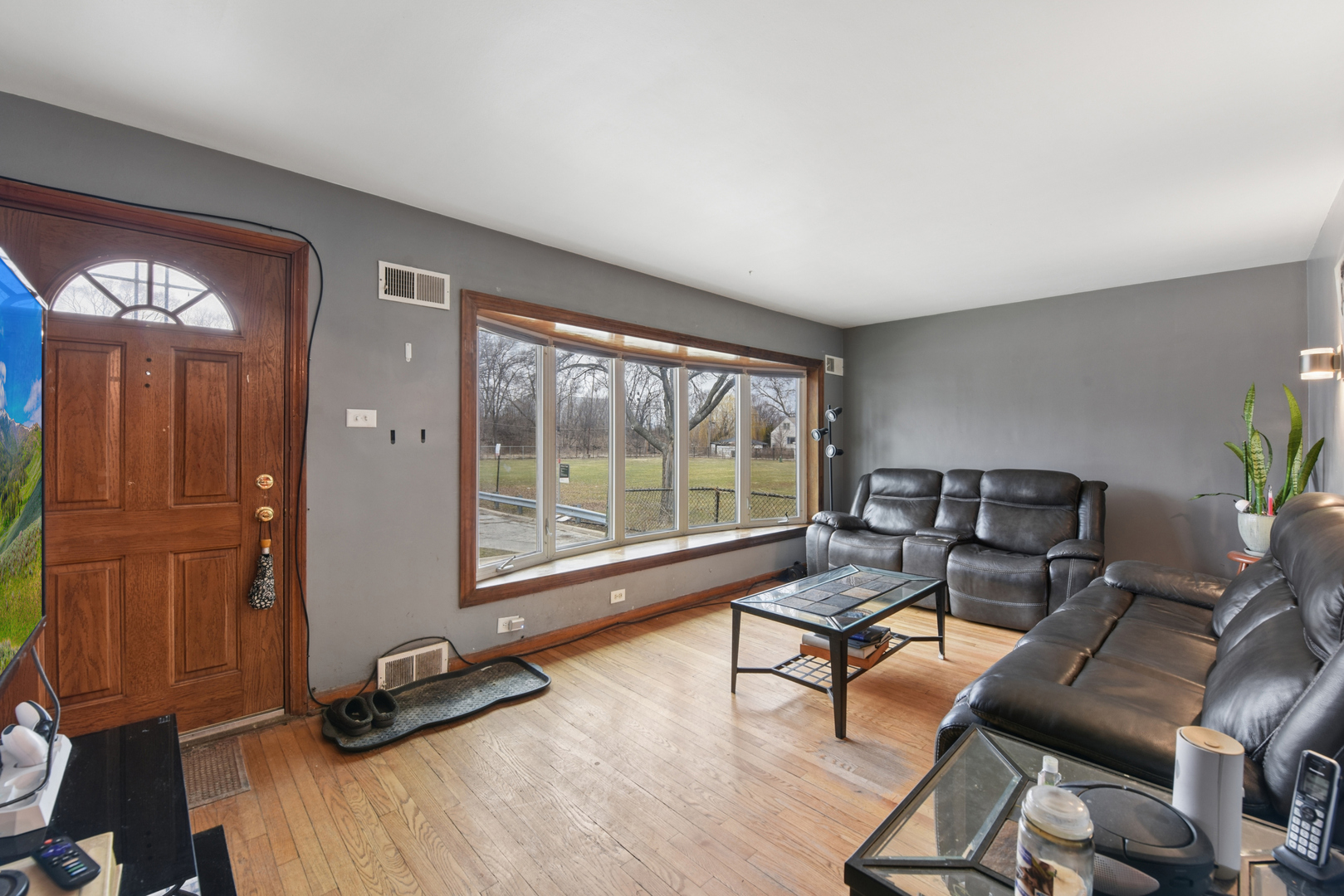 5317 S Hamilton Avenue