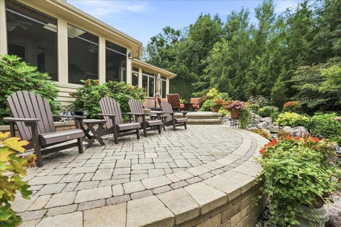 Tiny photo for 39 Edinburgh Street, Valparaiso, IN 46385 (MLS # 12796565)