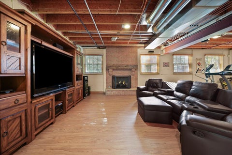 Tiny photo for 39 Edinburgh Street, Valparaiso, IN 46385 (MLS # 12796565)