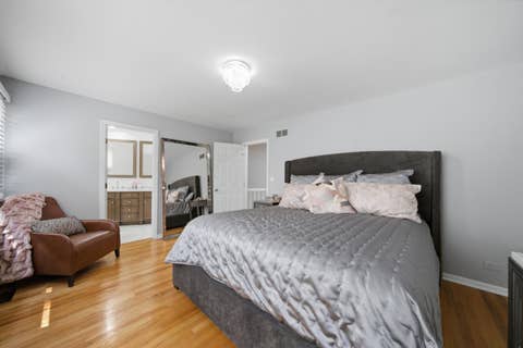 Tiny photo for 1521 S Indiana Avenue #J, Chicago, IL 60605 (MLS # 12732779)
