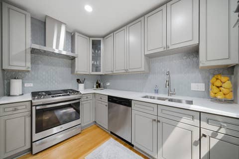 Tiny photo for 1521 S Indiana Avenue #J, Chicago, IL 60605 (MLS # 12732779)