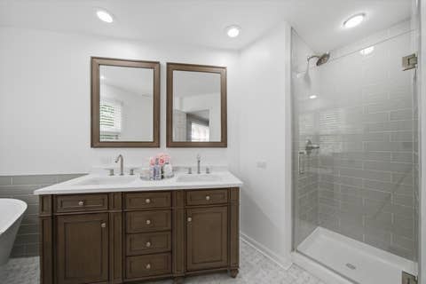 Tiny photo for 1521 S Indiana Avenue #J, Chicago, IL 60605 (MLS # 12732779)