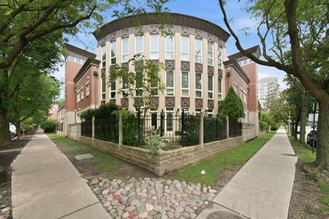 Photo of 1521 S Indiana Avenue #J, Chicago, IL 60605 (MLS # 12732779)