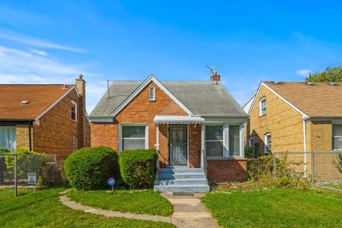 Photo of 12216 S Carpenter Street, Chicago, IL 60643 (MLS # 12528351)