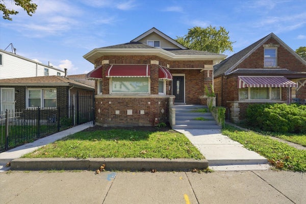 10453 S INDIANA AVE, CHICAGO, IL 60628 - Image 1fe6edea1b70bc0db15e192b6aa8145a/1132648022