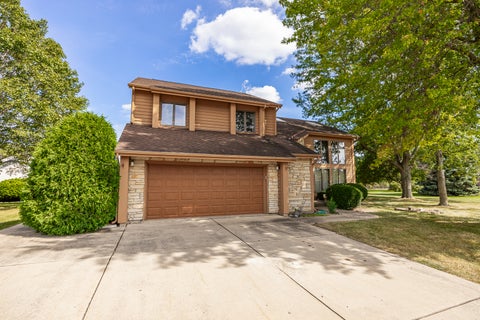Tiny photo for 9S041 Stearman Drive, Naperville, IL 60564 (MLS # 12755304)