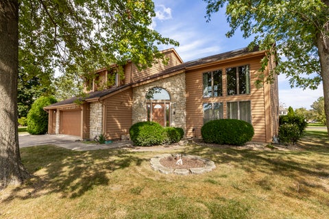 Photo of 9S041 Stearman Drive, Naperville, IL 60564 (MLS # 12755304)