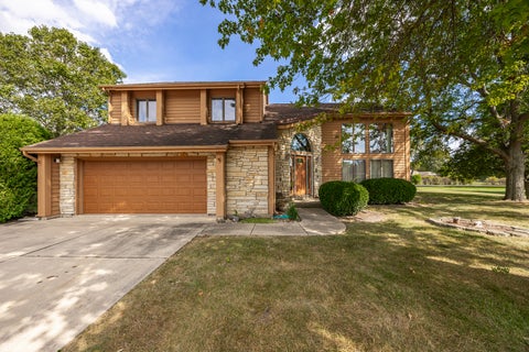 Tiny photo for 9S041 Stearman Drive, Naperville, IL 60564 (MLS # 12755304)
