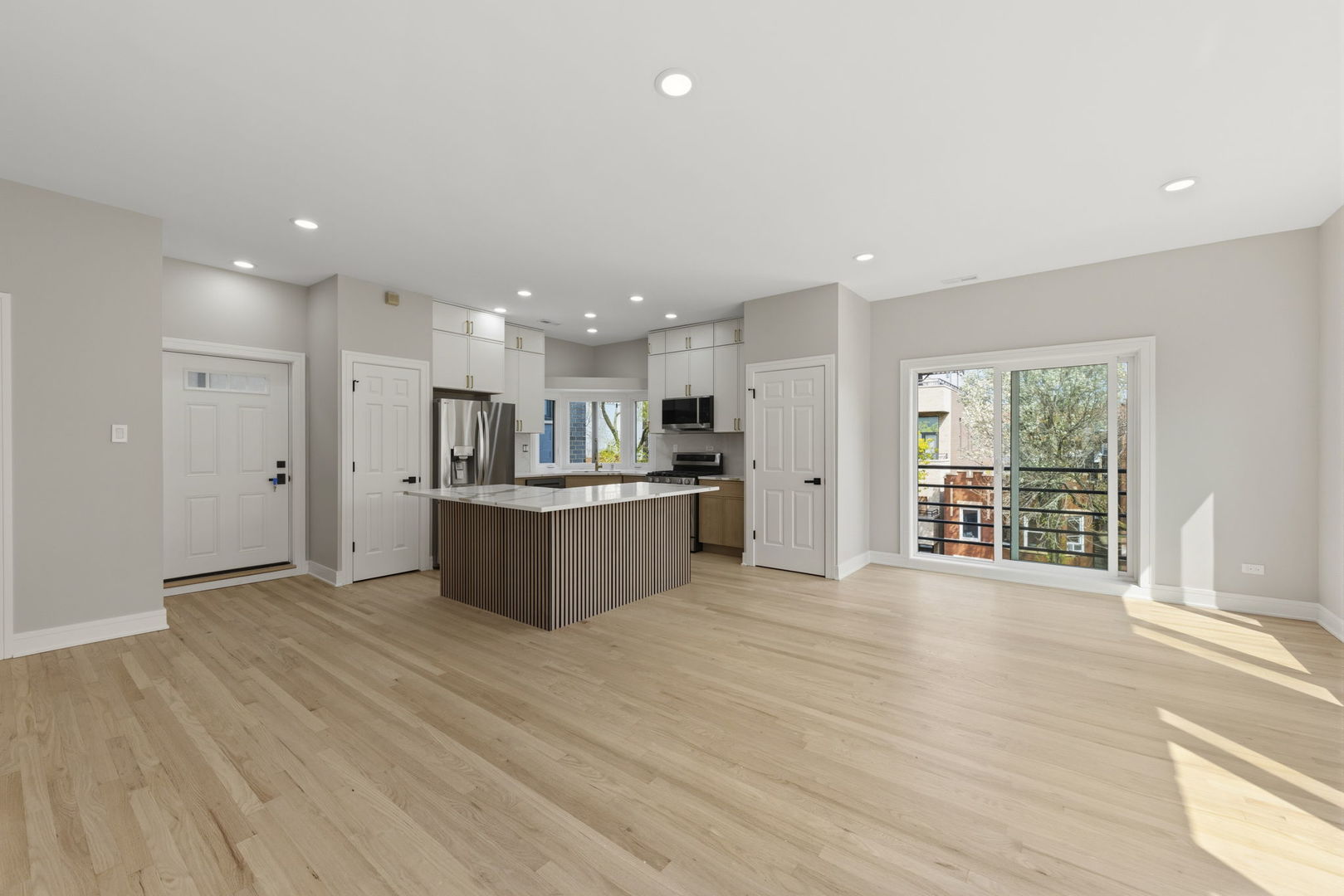 1016 N Marshfield Street 3