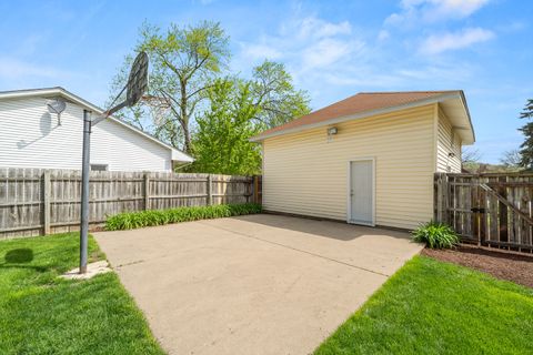 Tiny photo for 155 Maple Street, Sugar Grove, IL 60554 (MLS # 12628001)