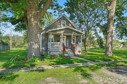 Tiny photo for 217 S State Street, Gibson City, IL 60936 (MLS # 12668104)