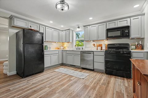 Tiny photo for 217 S State Street, Gibson City, IL 60936 (MLS # 12668104)