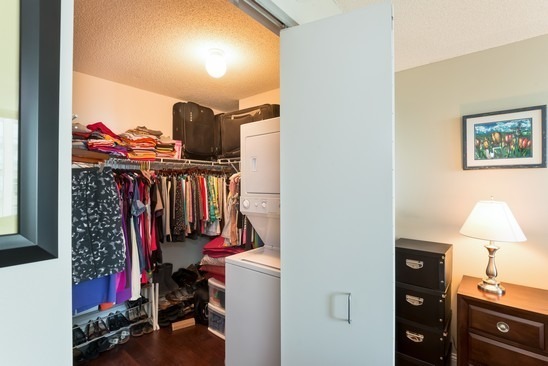 2 E Erie Street 3801