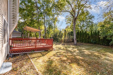 Tiny photo for 1201 Oak Ridge Drive, Streamwood, IL 60107 (MLS # 12489607)