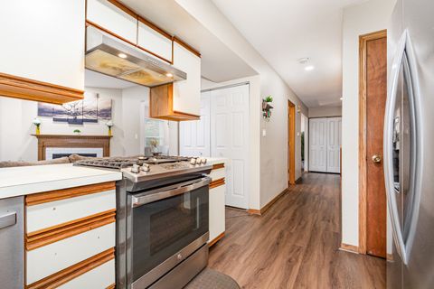 Tiny photo for 1201 Oak Ridge Drive, Streamwood, IL 60107 (MLS # 12489607)