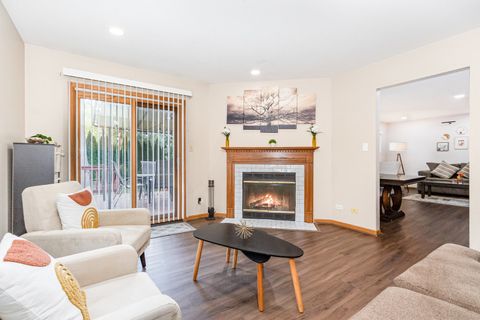 Tiny photo for 1201 Oak Ridge Drive, Streamwood, IL 60107 (MLS # 12489607)