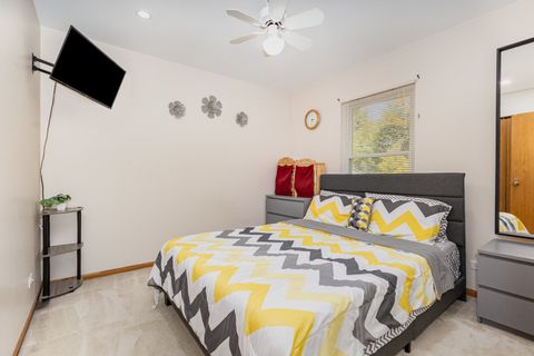 Tiny photo for 1201 Oak Ridge Drive, Streamwood, IL 60107 (MLS # 12489607)