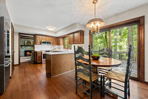 Tiny photo for 14 Bristol Court, Lincolnshire, IL 60069 (MLS # 12684062)
