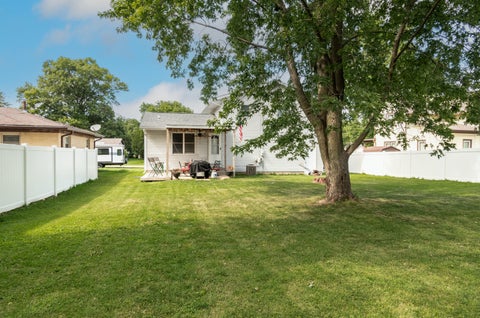 Tiny photo for 822 E Washington Street, Pontiac, IL 61764 (MLS # 12713815)