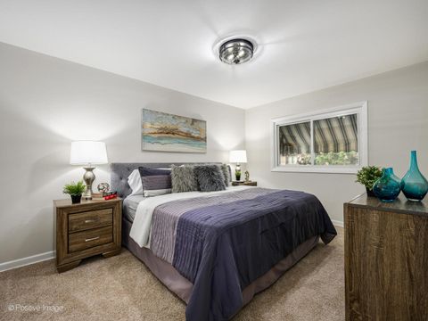 Tiny photo for 932 N Wheeling Road, Mount Prospect, IL 60056 (MLS # 12513749)