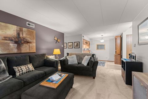 Tiny photo for 4926 134TH Street #204, Crestwood, IL 60418 (MLS # 12583490)