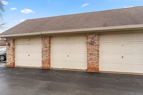 Tiny photo for 4926 134TH Street #204, Crestwood, IL 60418 (MLS # 12583490)