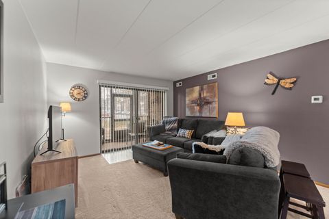 Tiny photo for 4926 134TH Street #204, Crestwood, IL 60418 (MLS # 12583490)