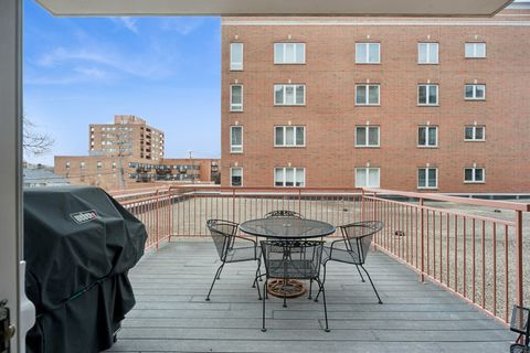Tiny photo for 787 Graceland Avenue #202, Des Plaines, IL 60016 (MLS # 12565806)