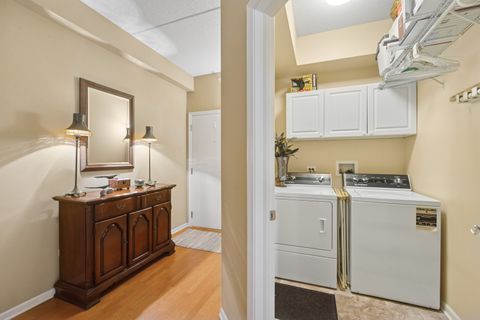 Tiny photo for 787 Graceland Avenue #202, Des Plaines, IL 60016 (MLS # 12565806)