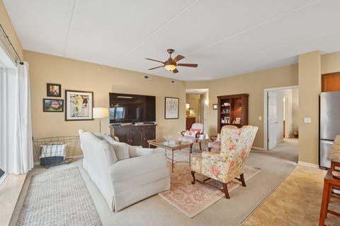 Tiny photo for 787 Graceland Avenue #202, Des Plaines, IL 60016 (MLS # 12565806)