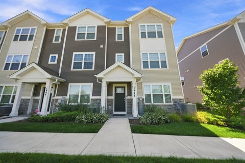 Photo of 1446 Yosemite Way, Pingree Grove, IL 60140 (MLS # 12773991)