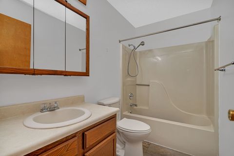 Tiny photo for 641 N Jackson Avenue, Bradley, IL 60915 (MLS # 12436958)