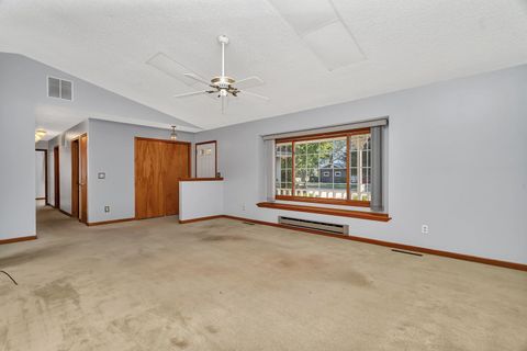Tiny photo for 641 N Jackson Avenue, Bradley, IL 60915 (MLS # 12436958)