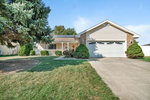 Photo of 641 N Jackson Avenue, Bradley, IL 60915 (MLS # 12436958) Photo of 641 N Jackson Avenue, Bradley, IL 60915 (MLS # 12436958)