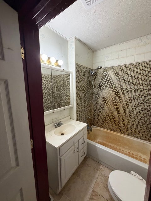 Tiny photo for 717 RAILROAD Street, Beardstown, IL 62618 (MLS # 12738068)